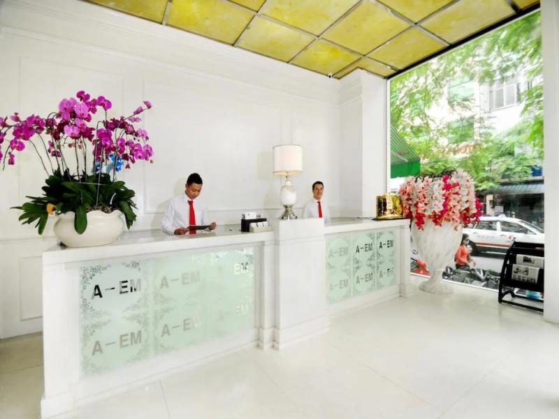 Me Saigon Boutique Hotel