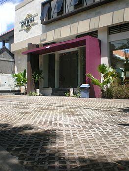 Svarna Suite Seminyak