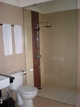 Svarna Suite Seminyak