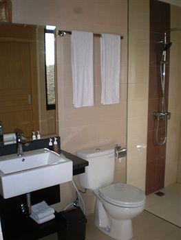 Svarna Suite Seminyak