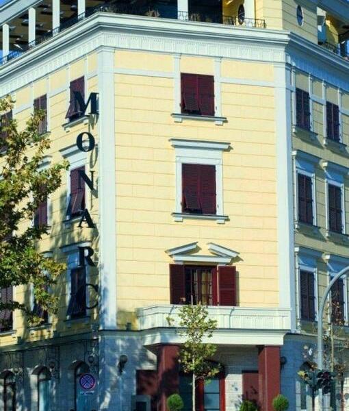 MonarC Hotel