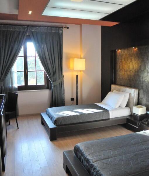 MonarC Hotel