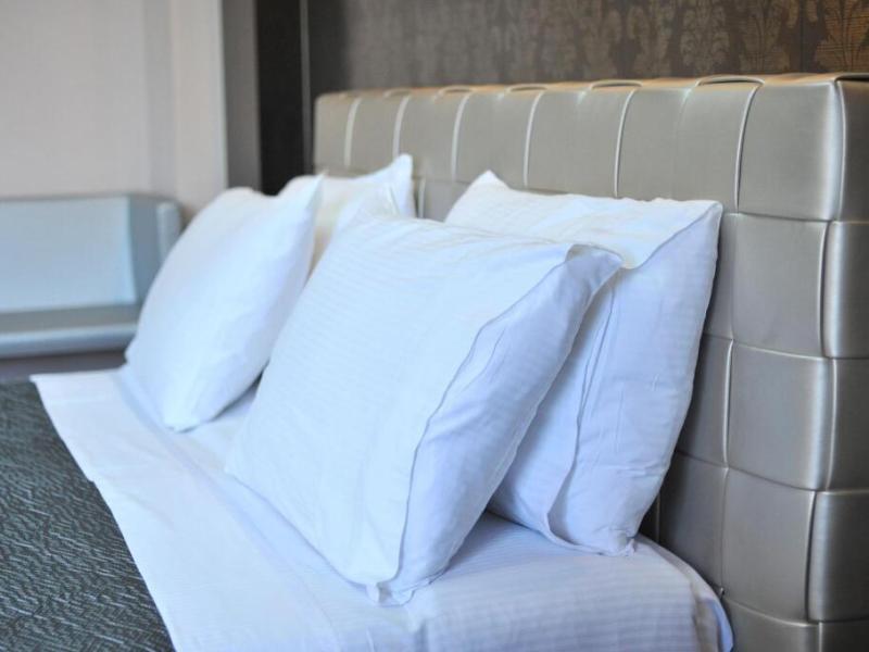 MonarC Hotel