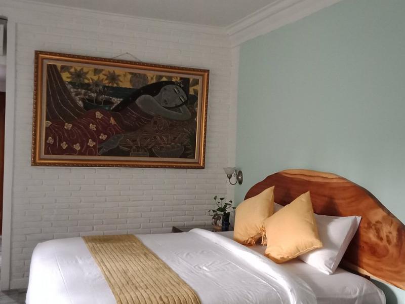 Puri Padi Hotel