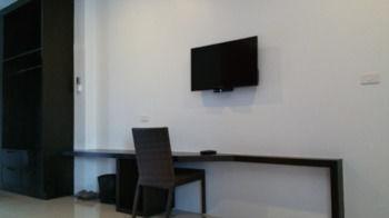 Phuket Airport Place