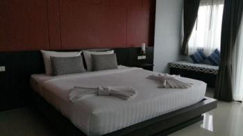 Phuket Airport Place