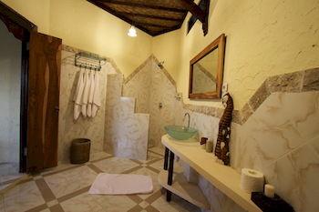 Hotel Uyah Amed & Spa Resort