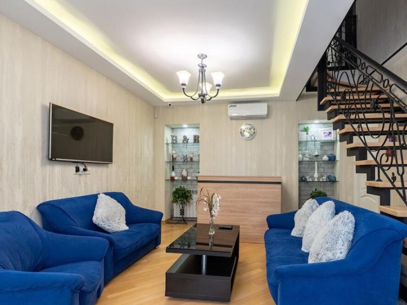 Q&B Hotel