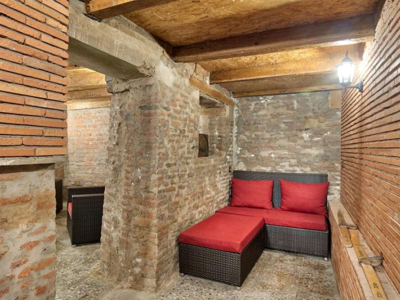 Q&B Hotel