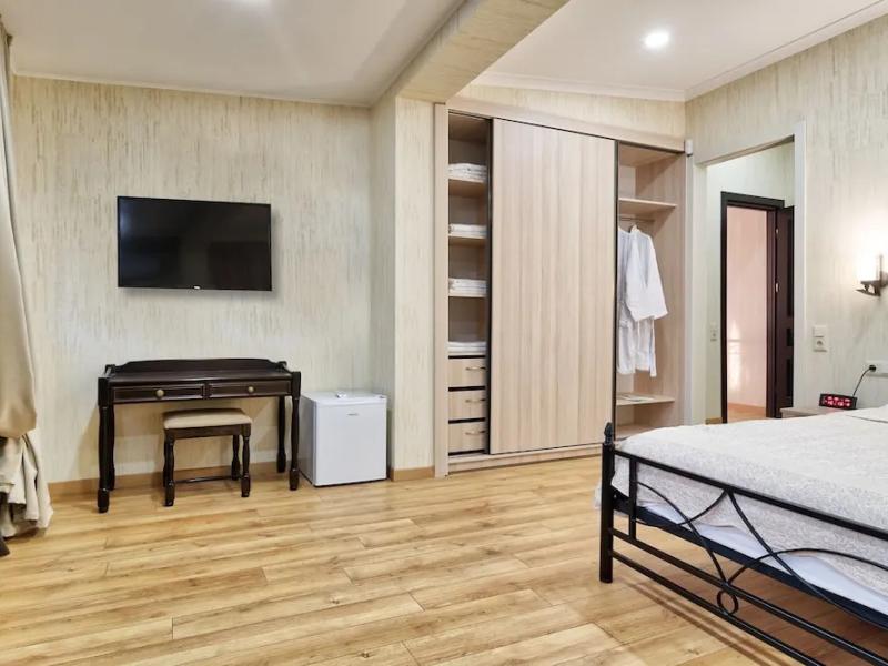 Q&B Hotel