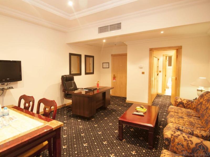 Cayam Hotel