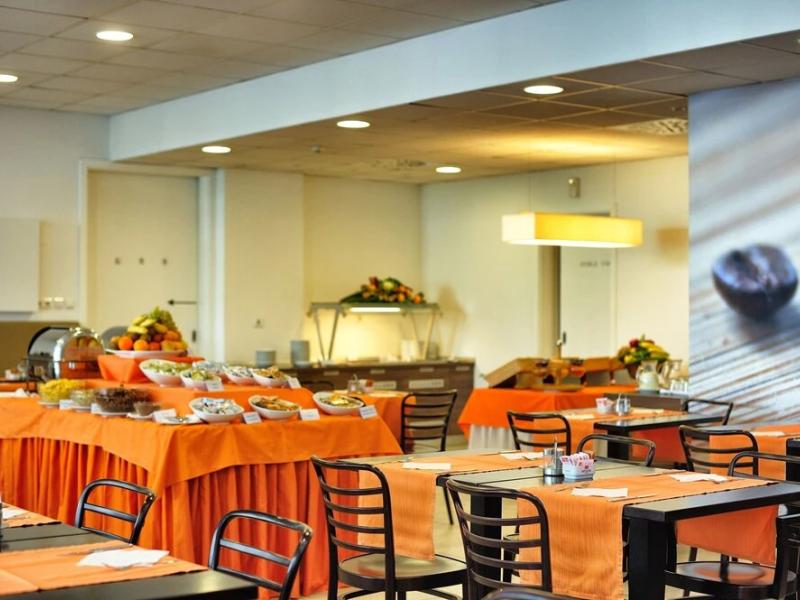Rebro Hotel