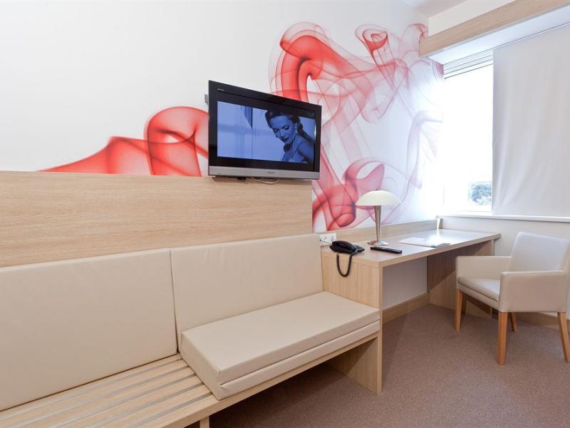 Rebro Hotel