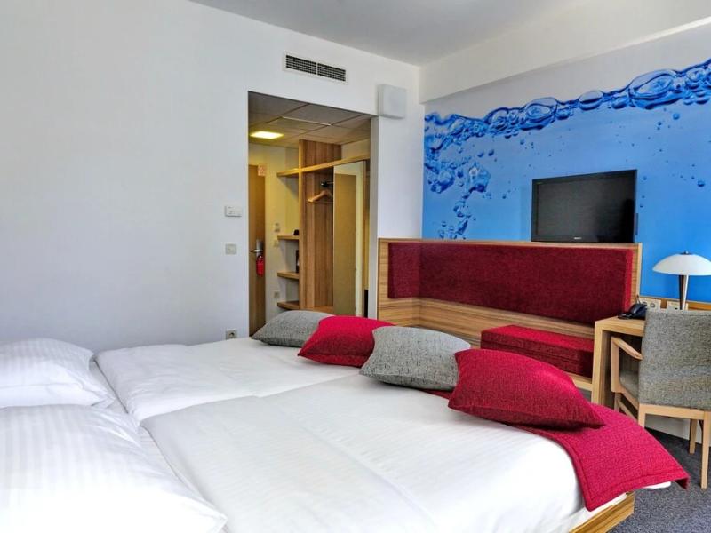 Rebro Hotel