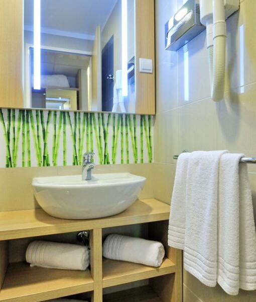 Rebro Hotel