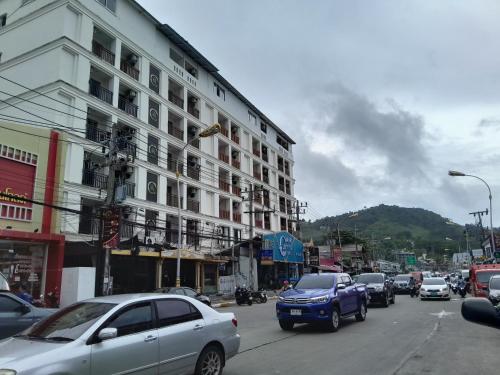 Sereneburi Patong Hotel