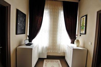 Kadikoy White House