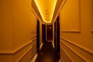 Viv City Hotel