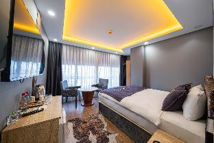 Viv City Hotel