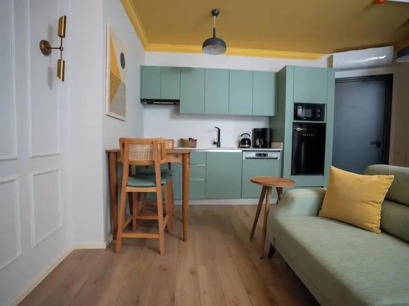 Bird Nest Suites