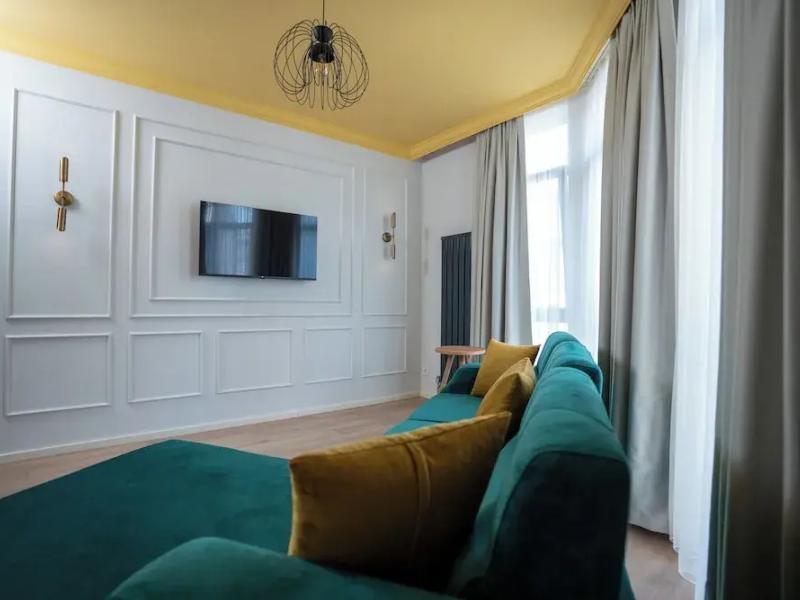 Bird Nest Suites