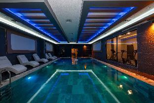 The Nirvanas Hotel