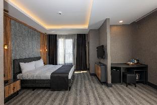 The Nirvanas Hotel