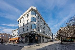 The Nirvanas Hotel