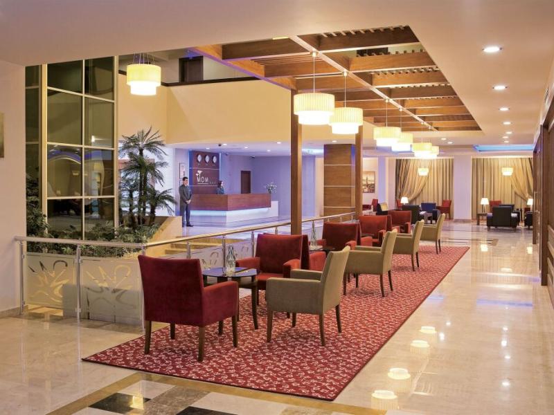 Mom Hotel