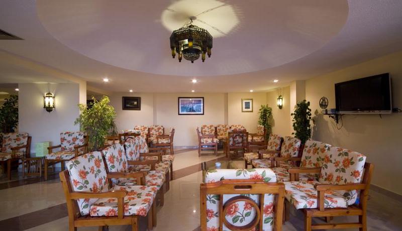 Flamenco Beach Resort