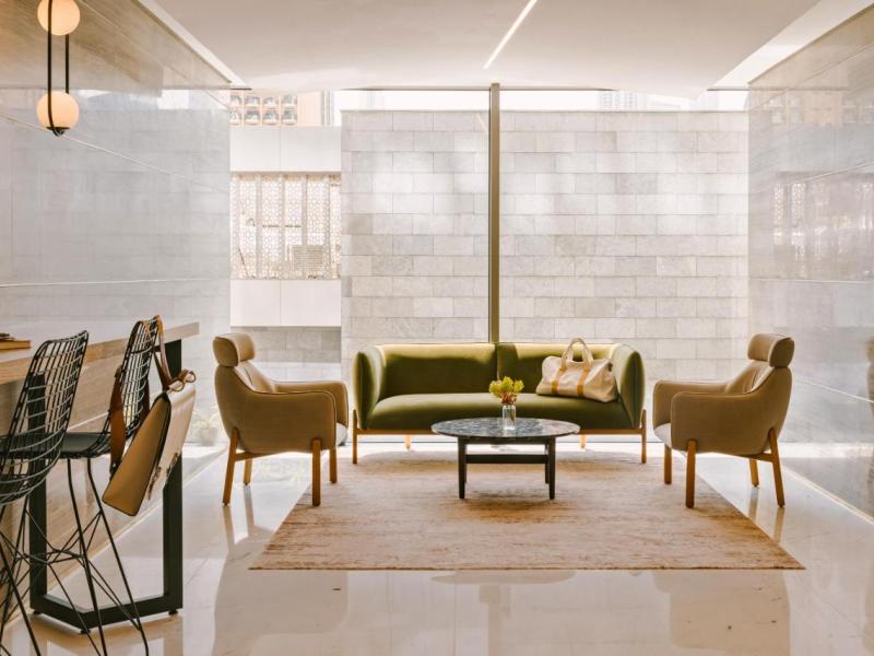 Sonder Downtown Towers