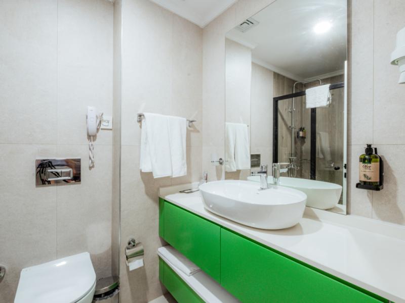 Regenesis Hotel & Spa