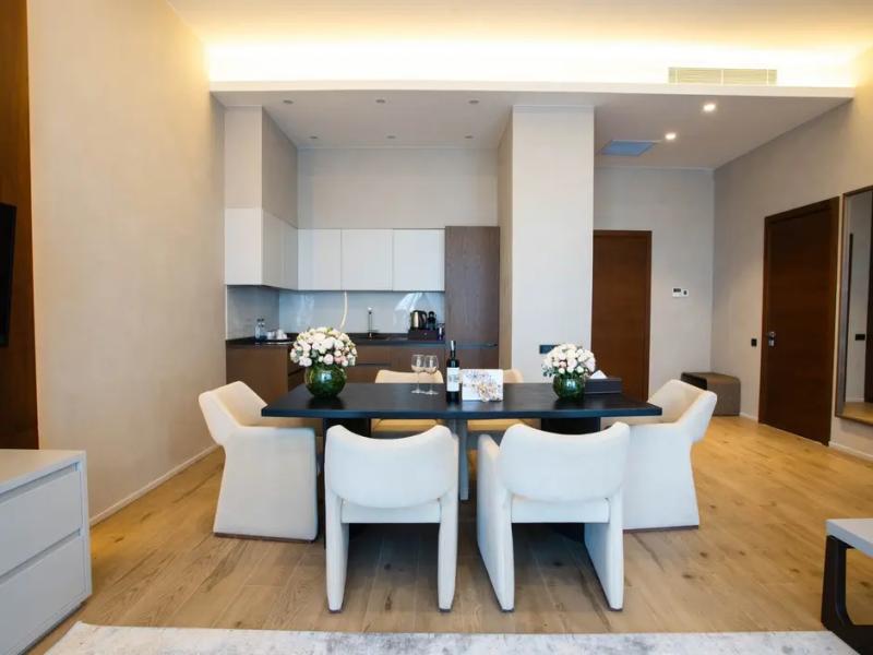 White Residences (Sea Breeze Resort)