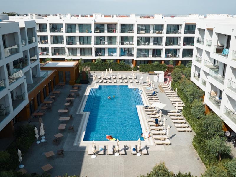 Park Residences 1 (Sea Breeze Resort)