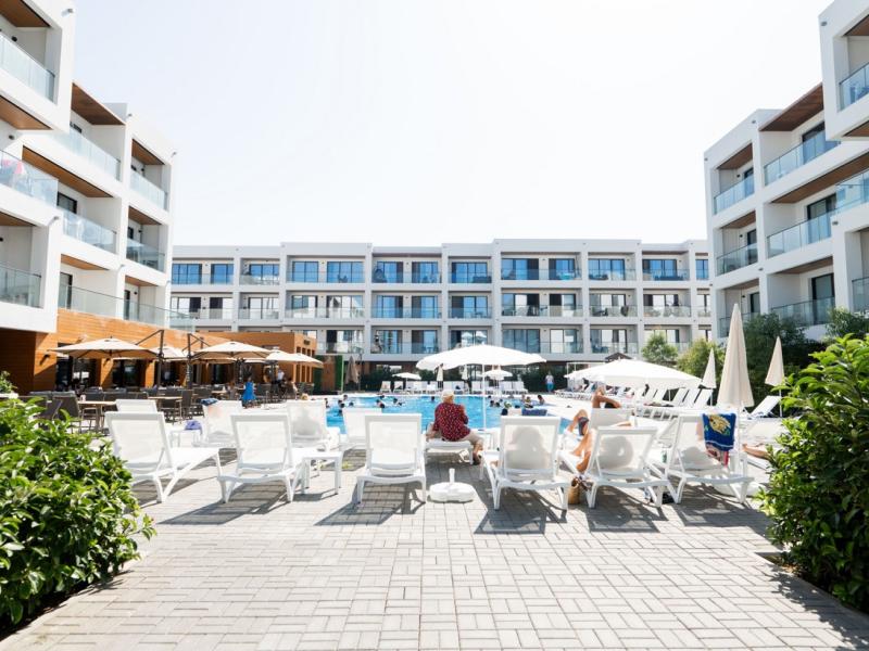 Park Residences 1 (Sea Breeze Resort)