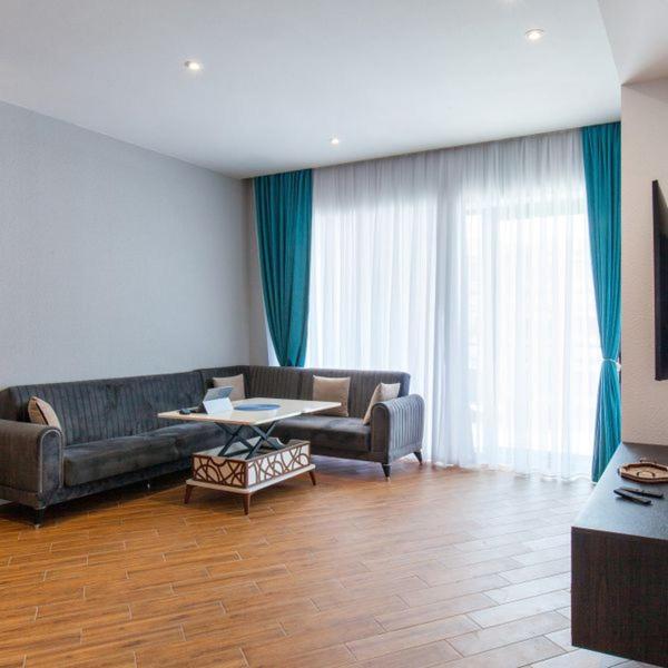 Park Residences 1 (Sea Breeze Resort)