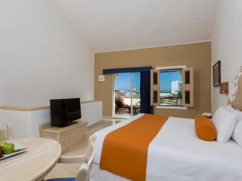 Flamingo Vallarta Hotel & Marina