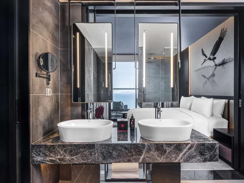 Radisson RED Danang
