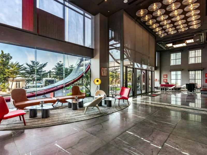 Radisson RED Danang