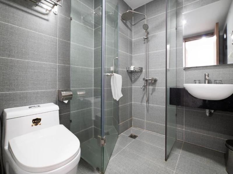 Dolphin Hotel Nha Trang