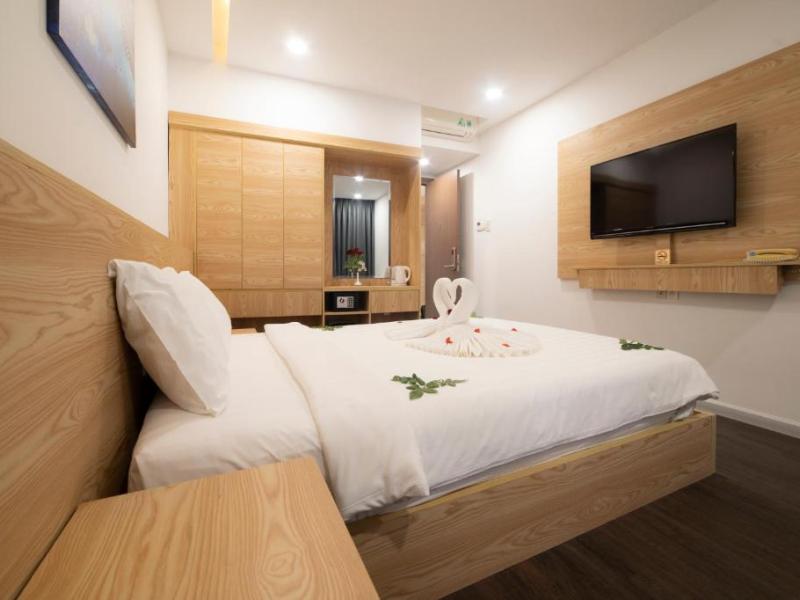 Dolphin Hotel Nha Trang