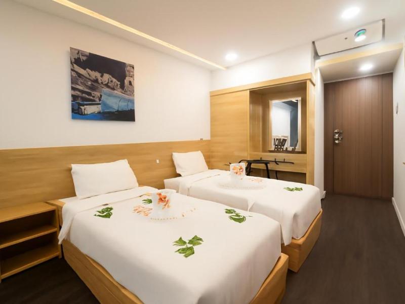 Dolphin Hotel Nha Trang
