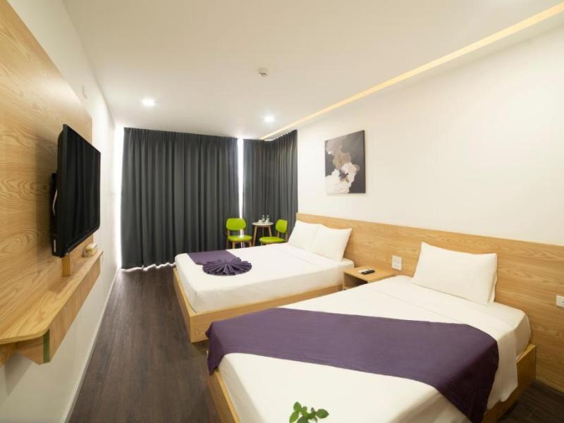 Dolphin Hotel Nha Trang