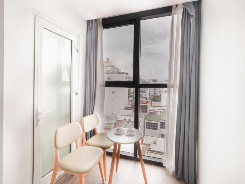 Dolphin Hotel Nha Trang