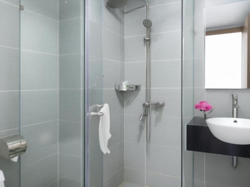 Dolphin Hotel Nha Trang