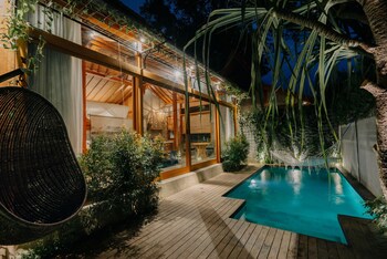 Отель ZIN Canggu Resort & Villas Индонезия, Кута, фото 34