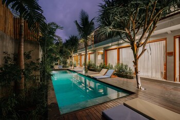 Отель ZIN Canggu Resort & Villas Индонезия, Кута, фото 38