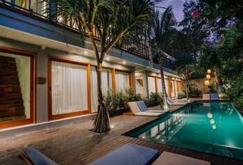 Отель ZIN Canggu Resort & Villas Индонезия, Кута, фото 41