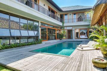 Отель ZIN Berawa Villas & Bungalows Индонезия, Кута, фото 1