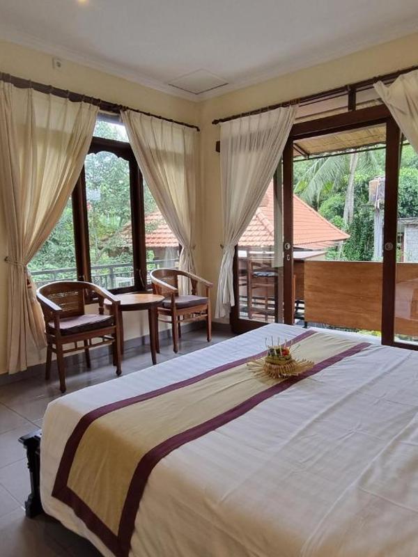 Nyoman Sandi Guest House